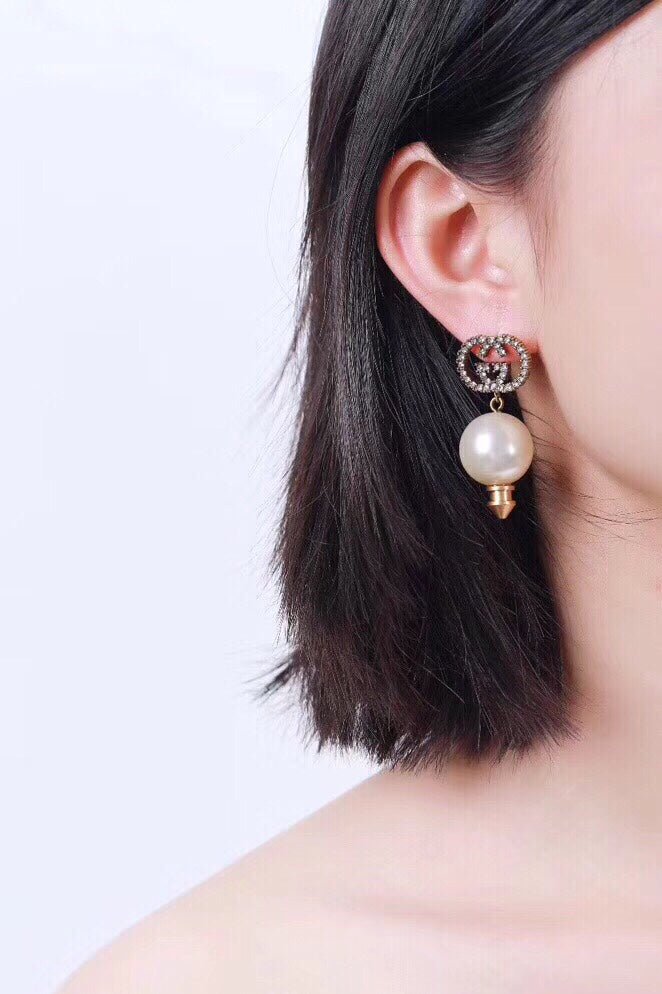 Gucci Pearl Earrings - album image 8