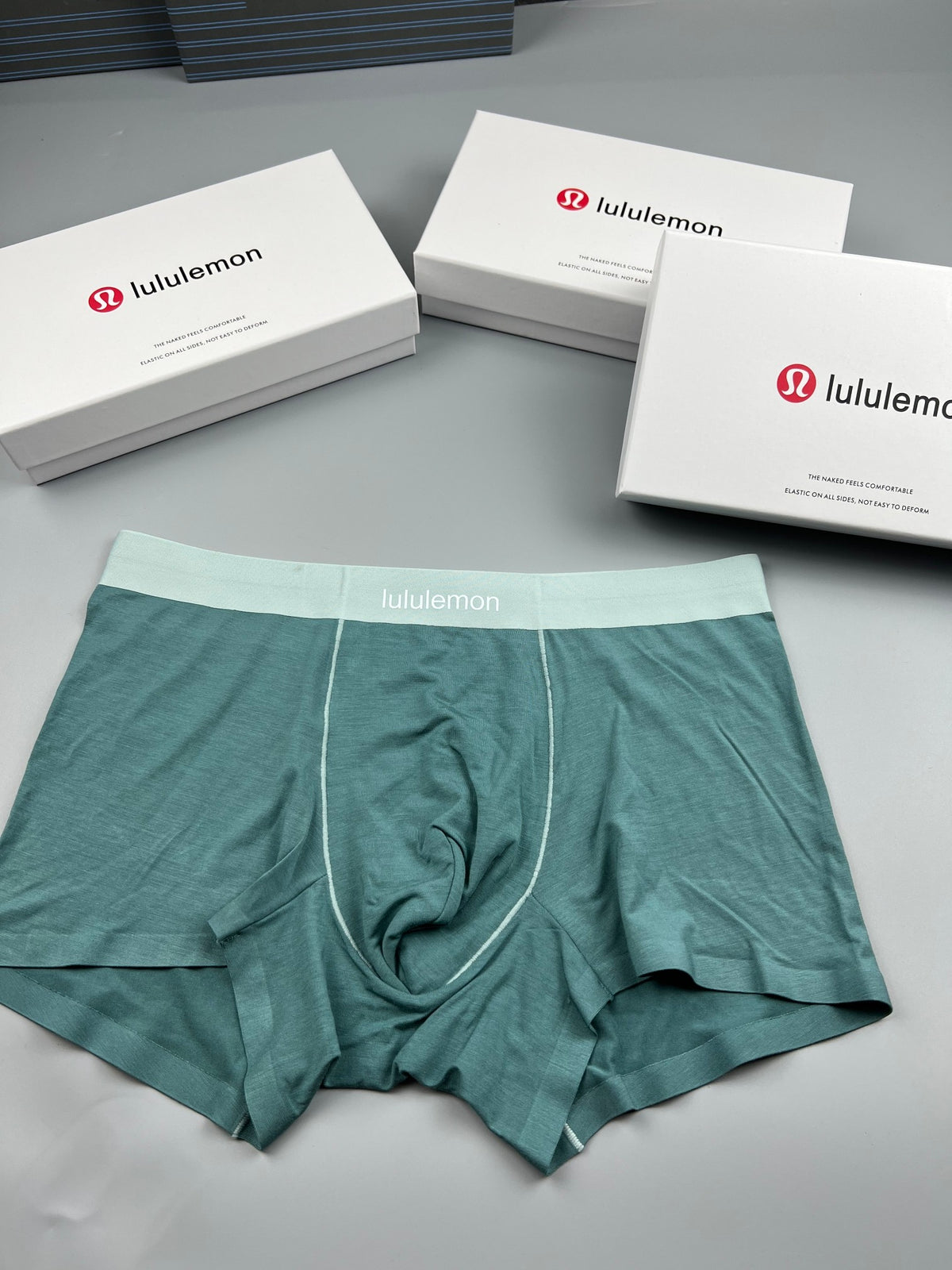 Lululemon green contrast stitch boxer briefs - view 1