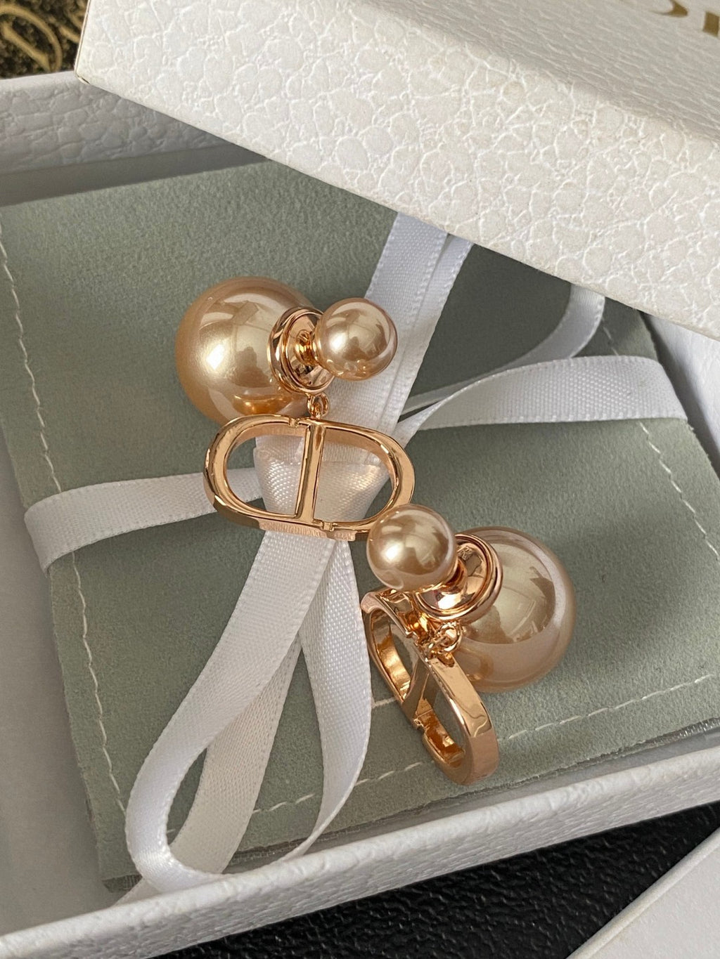 Dior Petite Sculpted Bow Stud Earrings - product image 3