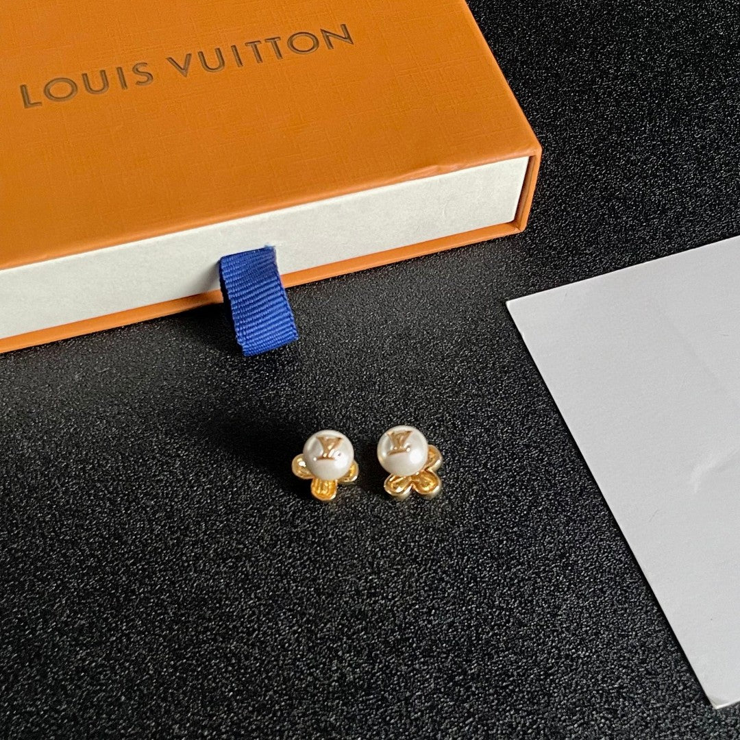Louis Vuitton Pearl Monogram Stud Earrings - album image 6