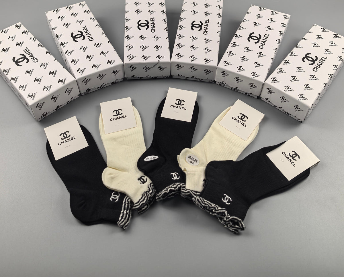 Chanel ruffled contrast cuff ankle socks - view 7