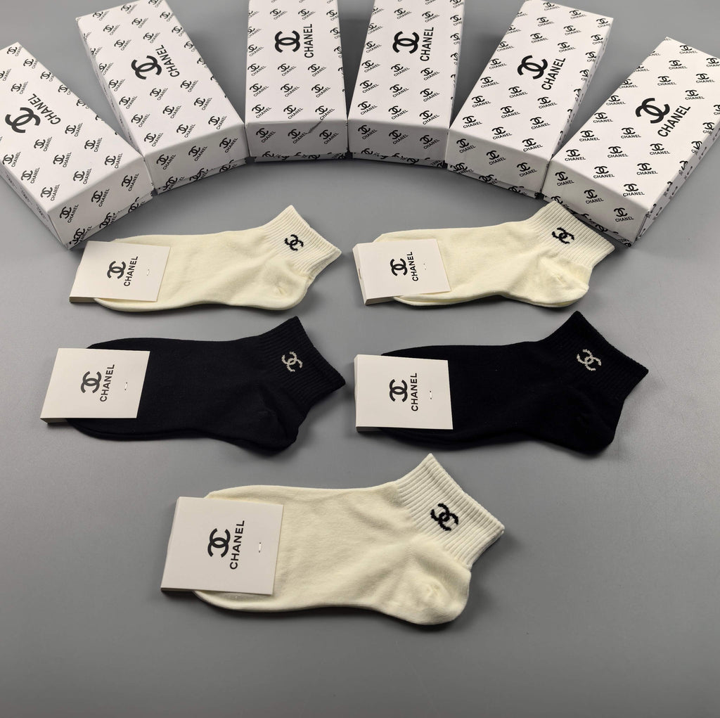 Chanel small emblem low cuff ankle socks - view 3