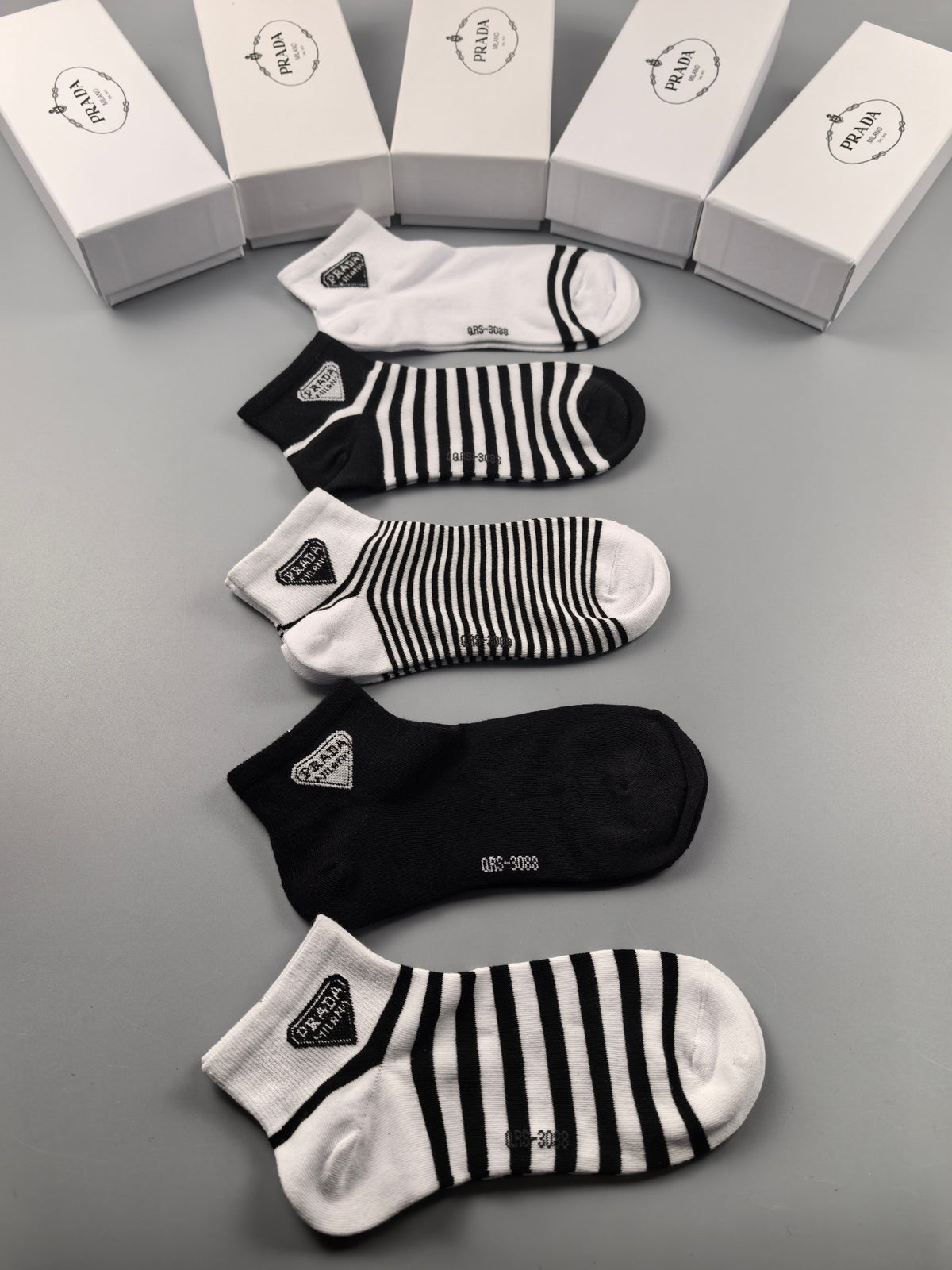 Prada low cut mixed stripes ankle socks - view 1