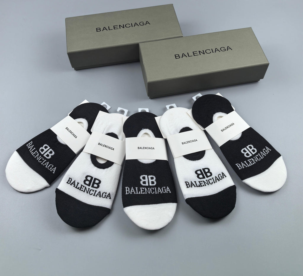 Balenciaga mixed bb lettering ankle socks - view 5