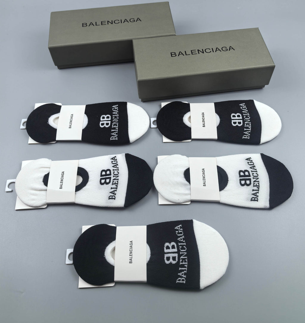 Balenciaga mixed bb lettering ankle socks - view 1
