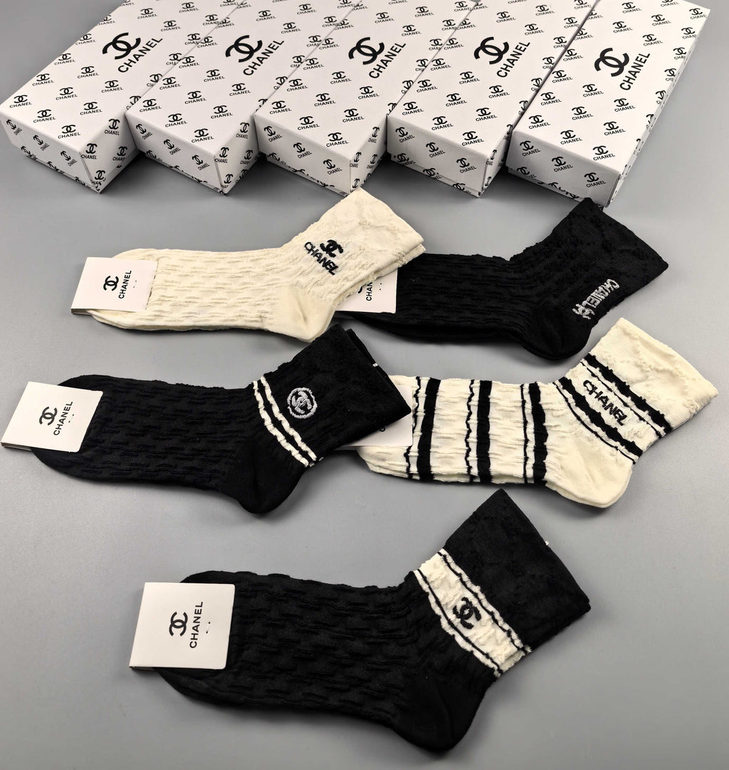 Chanel cable knit mixed stripes crew socks - view 5