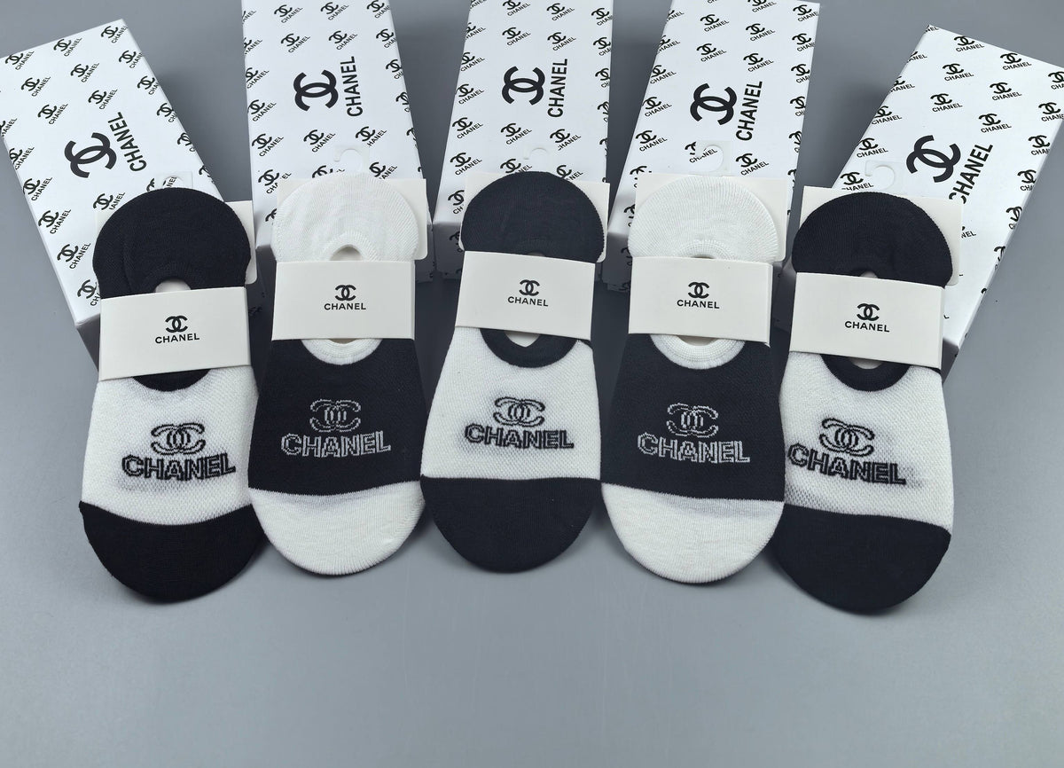 Chanel low cut large emblem ankle socks - view 2