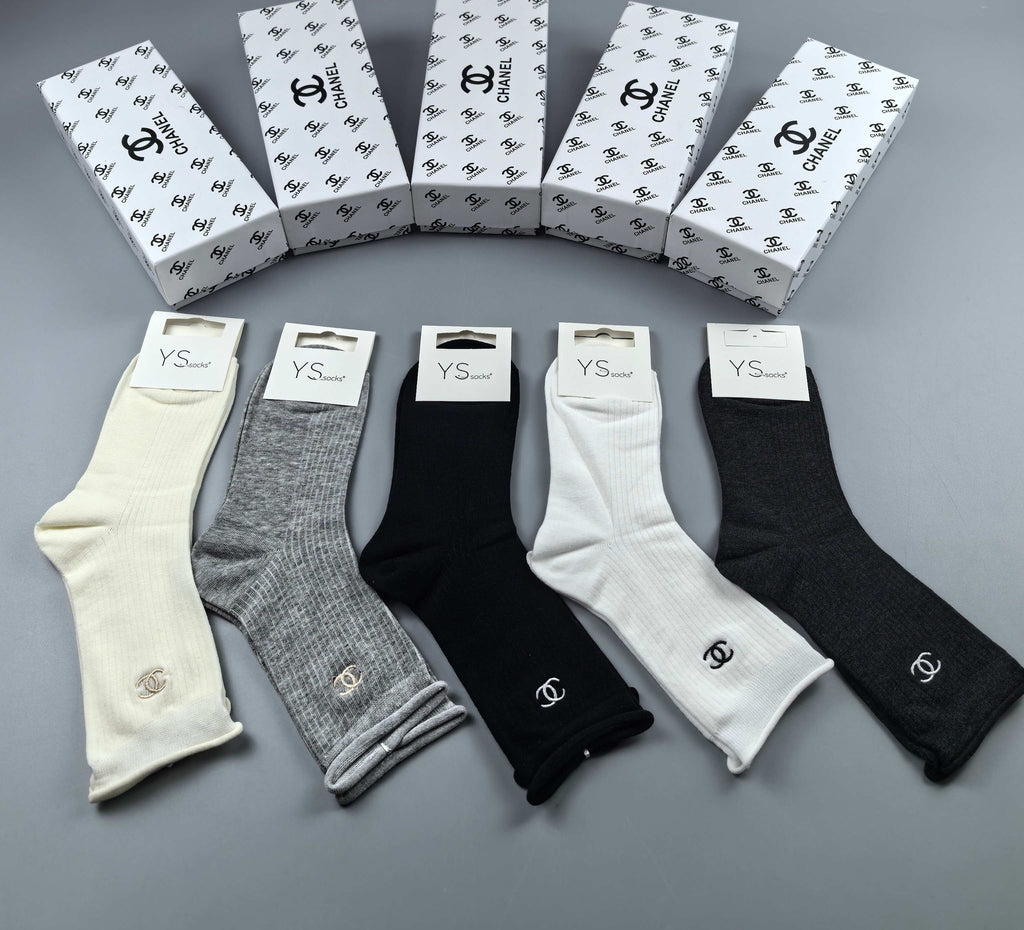 Chanel small side emblem neutrals crew socks - view 9