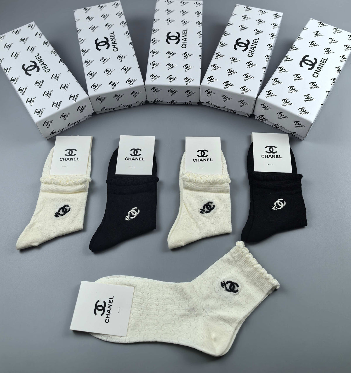 Chanel lace trim small emblem ankle socks - view 3
