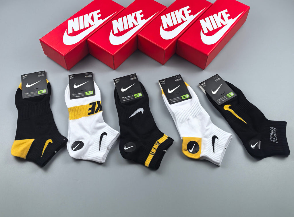 Nike yellow accent graphic ankle socks, image 3