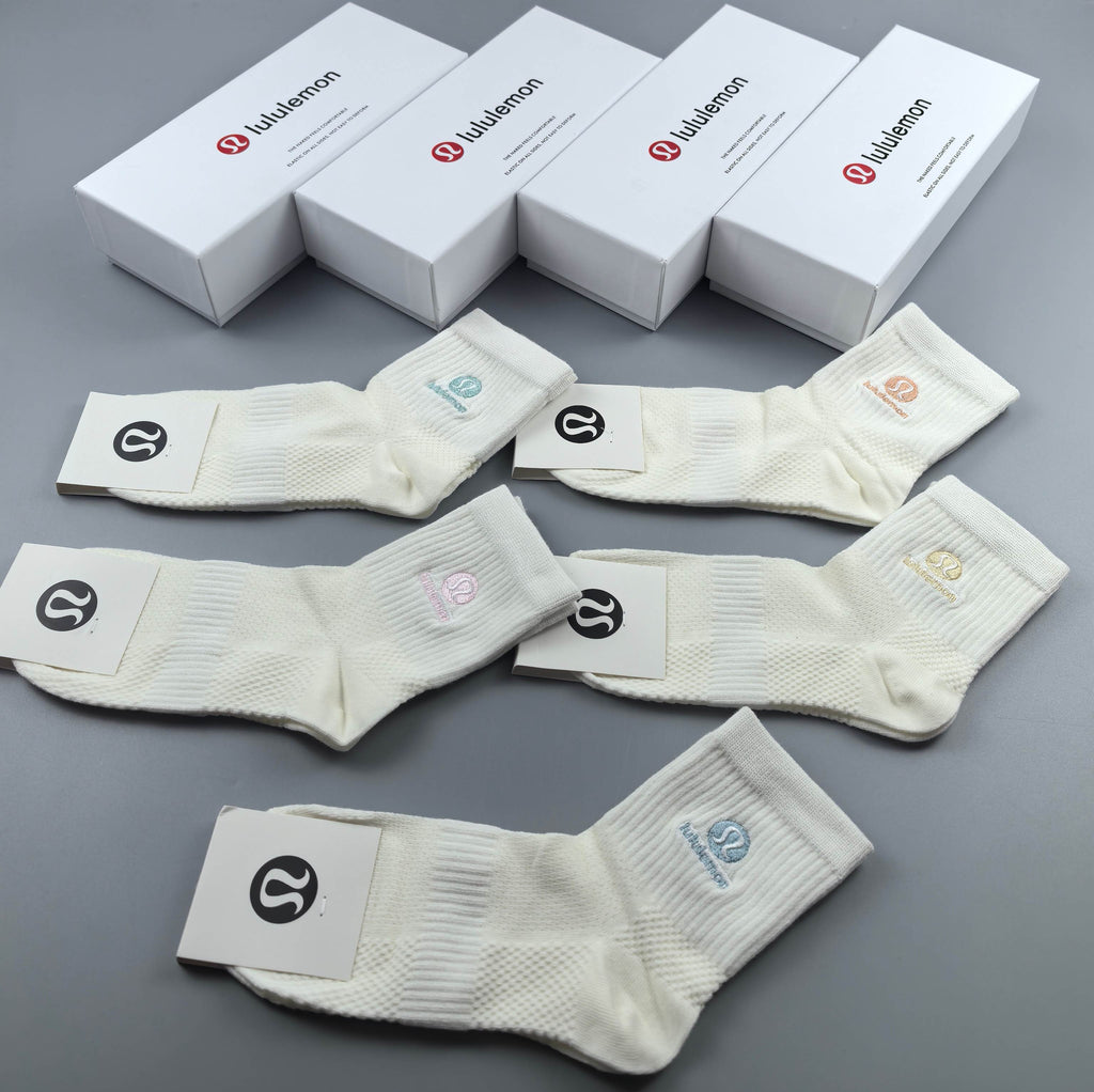 Lululemon white large cuff emblem crew socks - view 3