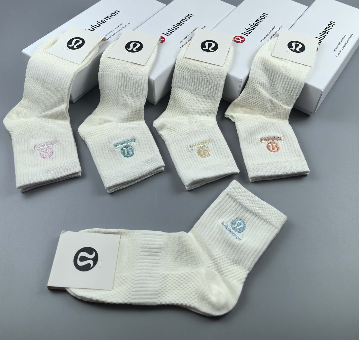 Lululemon white large cuff emblem crew socks - view 4