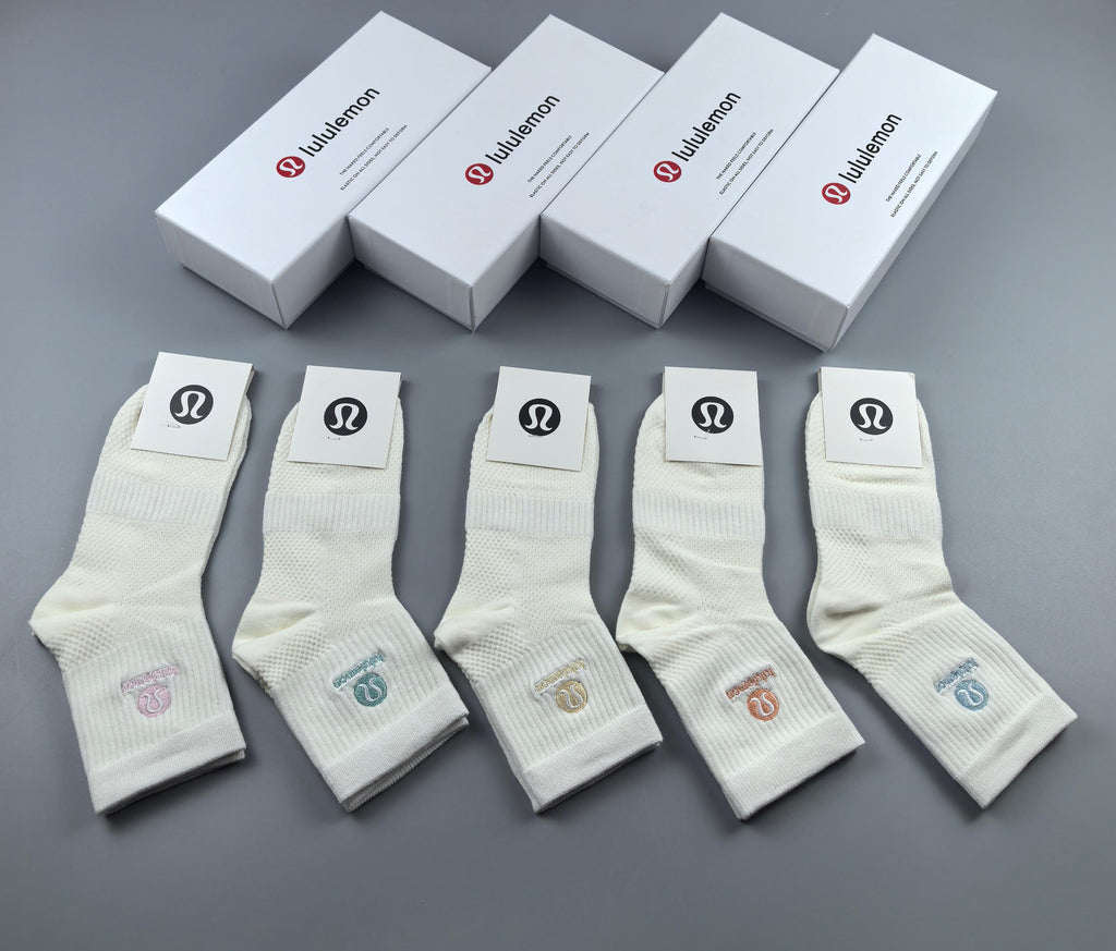 Lululemon white large cuff emblem crew socks - view 7