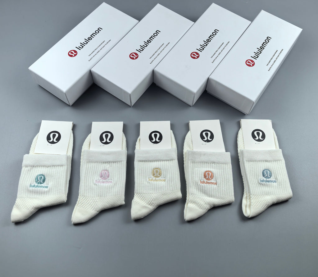 Lululemon white large cuff emblem crew socks - view 8