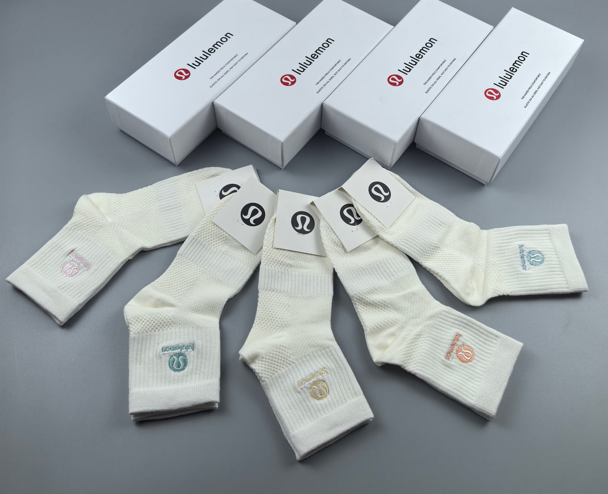 Lululemon white large cuff emblem crew socks - view 6