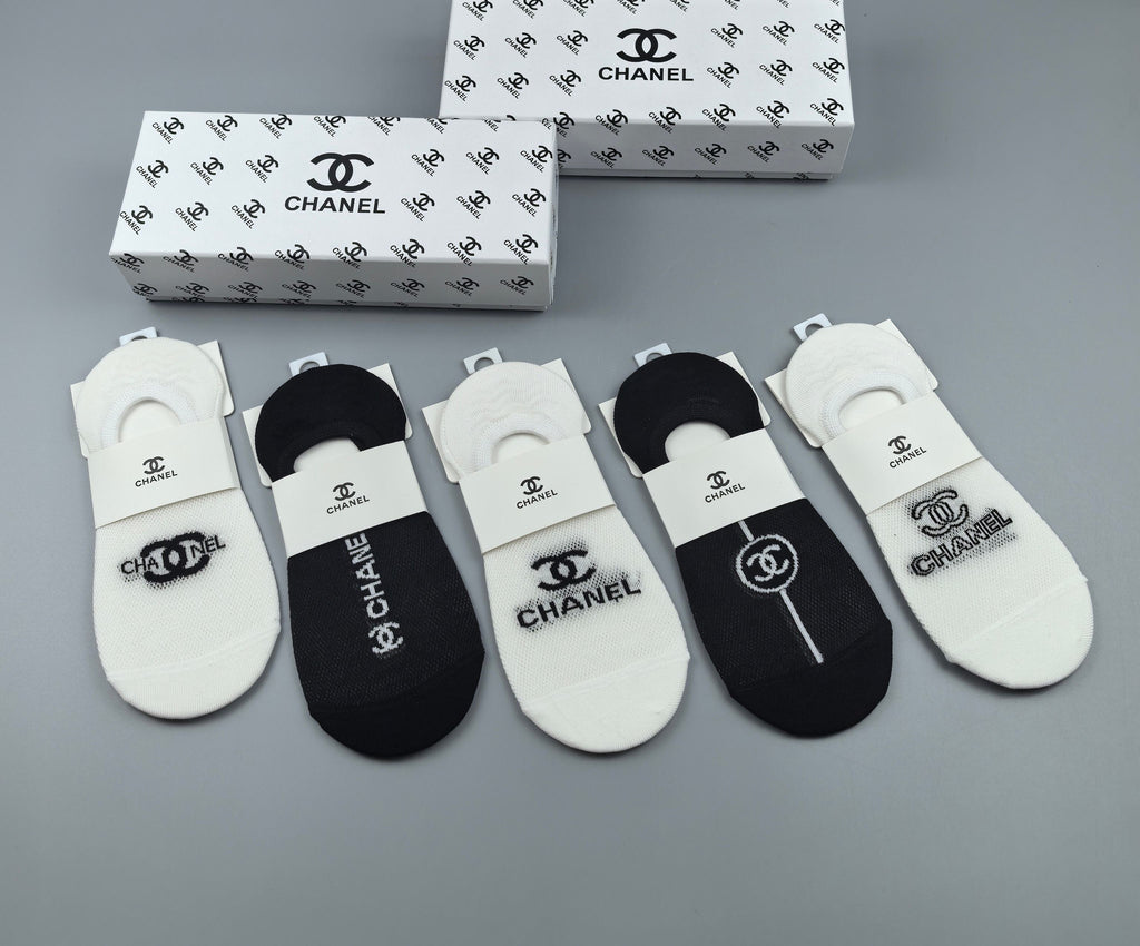 Chanel low cut mixed emblem ankle socks - view 4