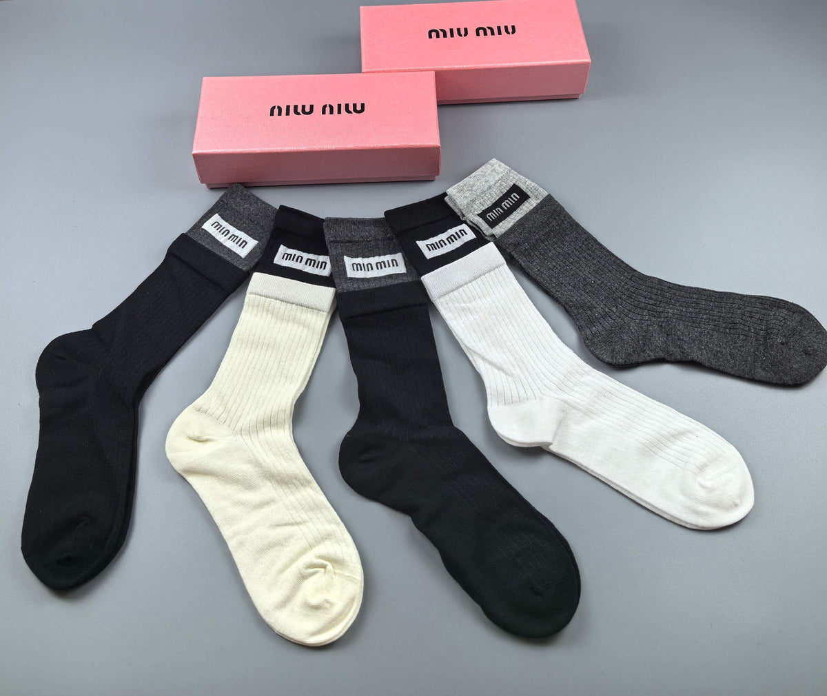 Miu Miu neutral rectangular label socks, image 4