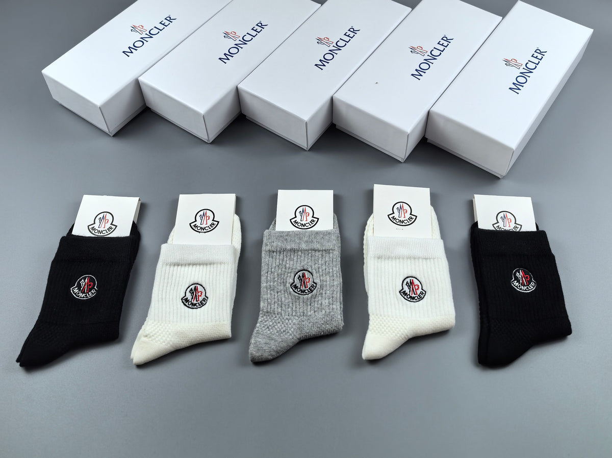 Moncler neutral ribbed small crest crew socks - view 1