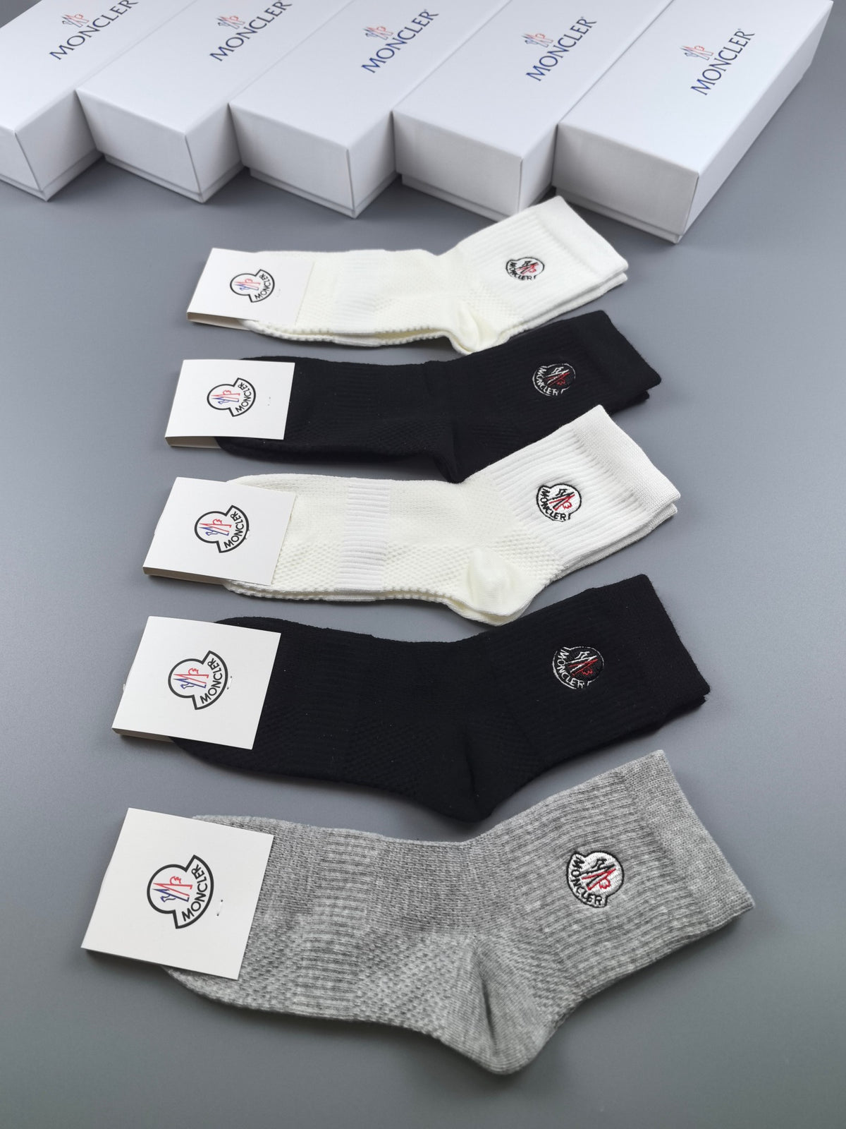 Moncler neutral ribbed small crest crew socks - view 9