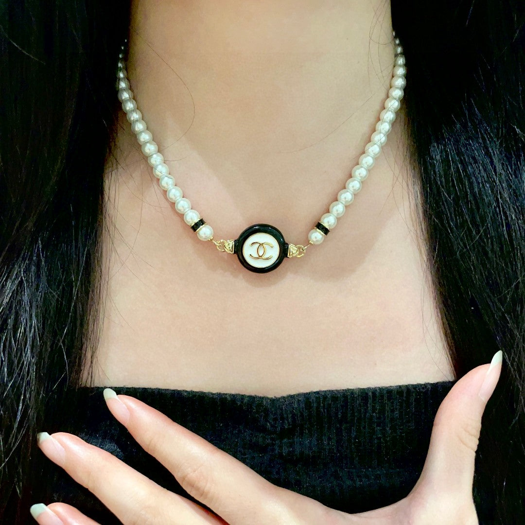 Chanel Interlocking C Pearl Necklace - album image 3