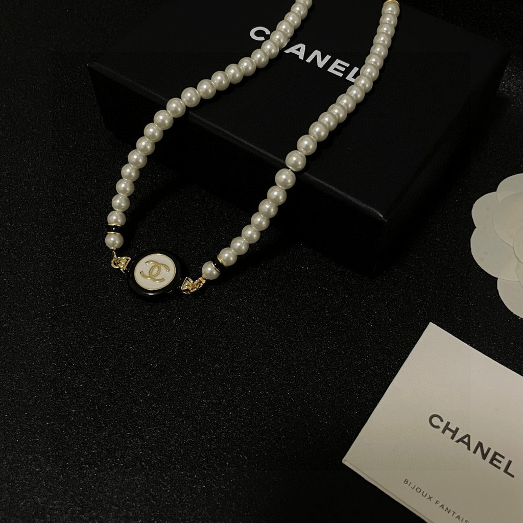 Chanel Interlocking C Pearl Necklace - album image 5