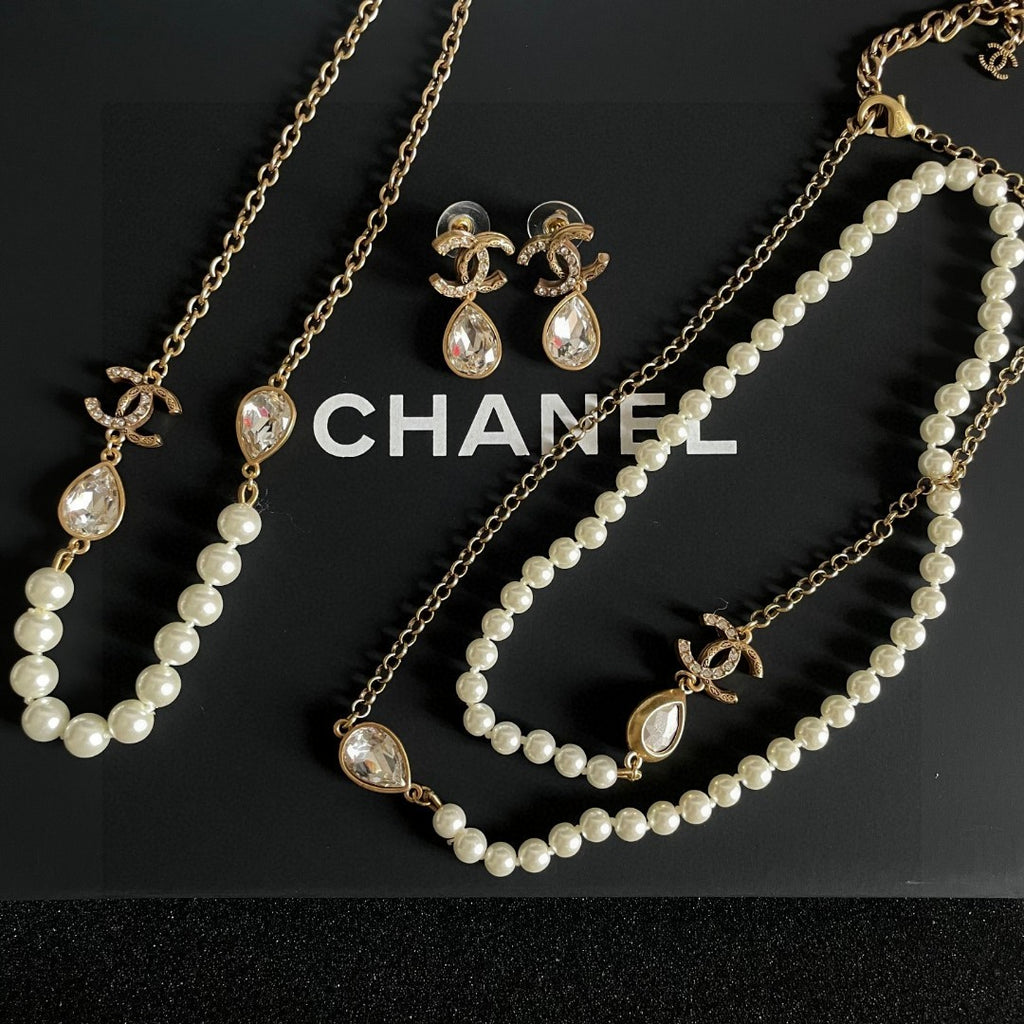Chanel Interlocking C Crystal Accent Earrings - album image 10
