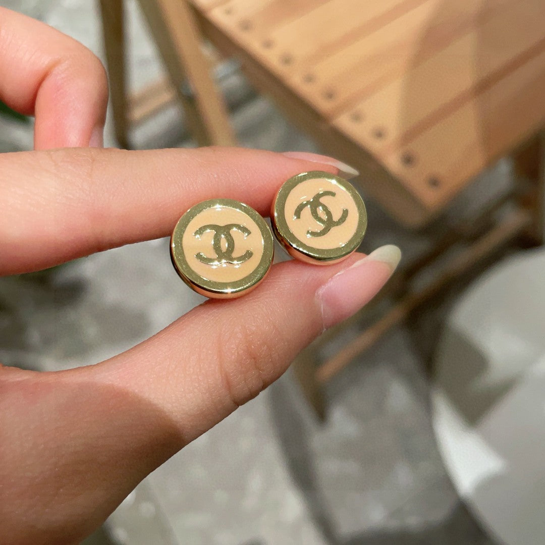 Chanel Interlocking C Circular Stud Earrings - album image 4