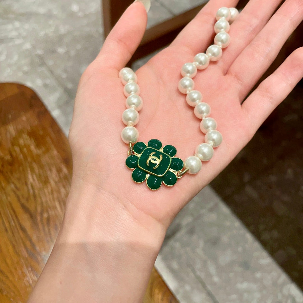 Chanel Interlocking C Pearl Necklace - album image 4