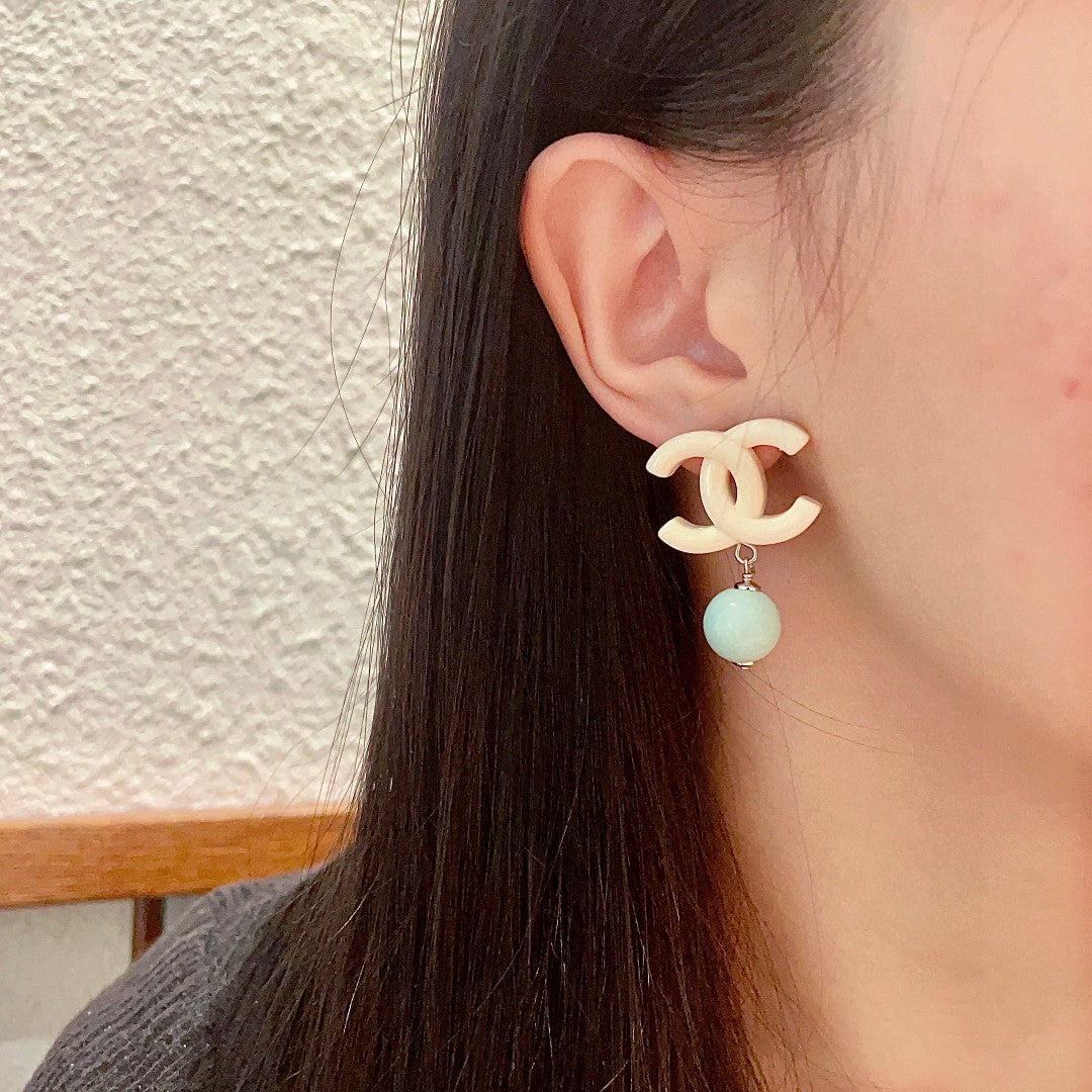 Chanel Interlocking C Pearl Earrings - album image 3