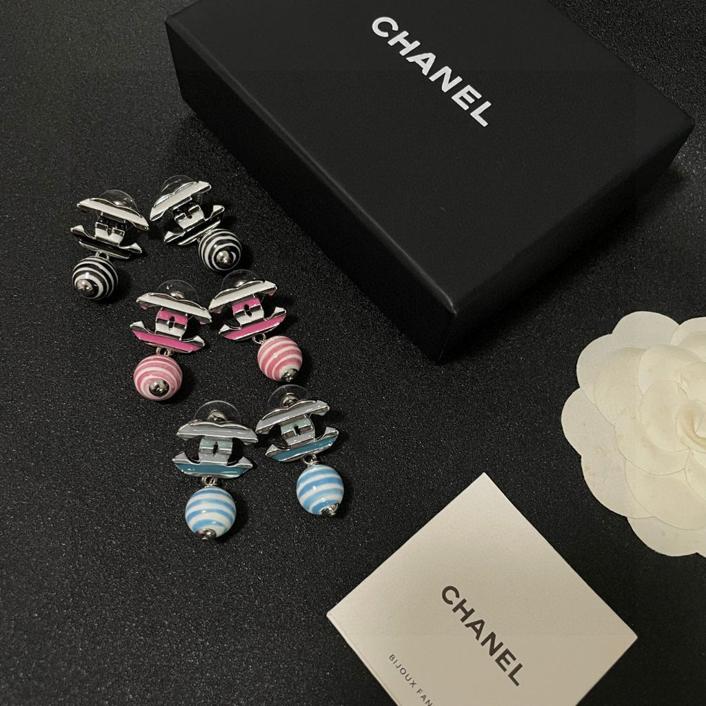 Chanel Interlocking C Earrings - album image 5