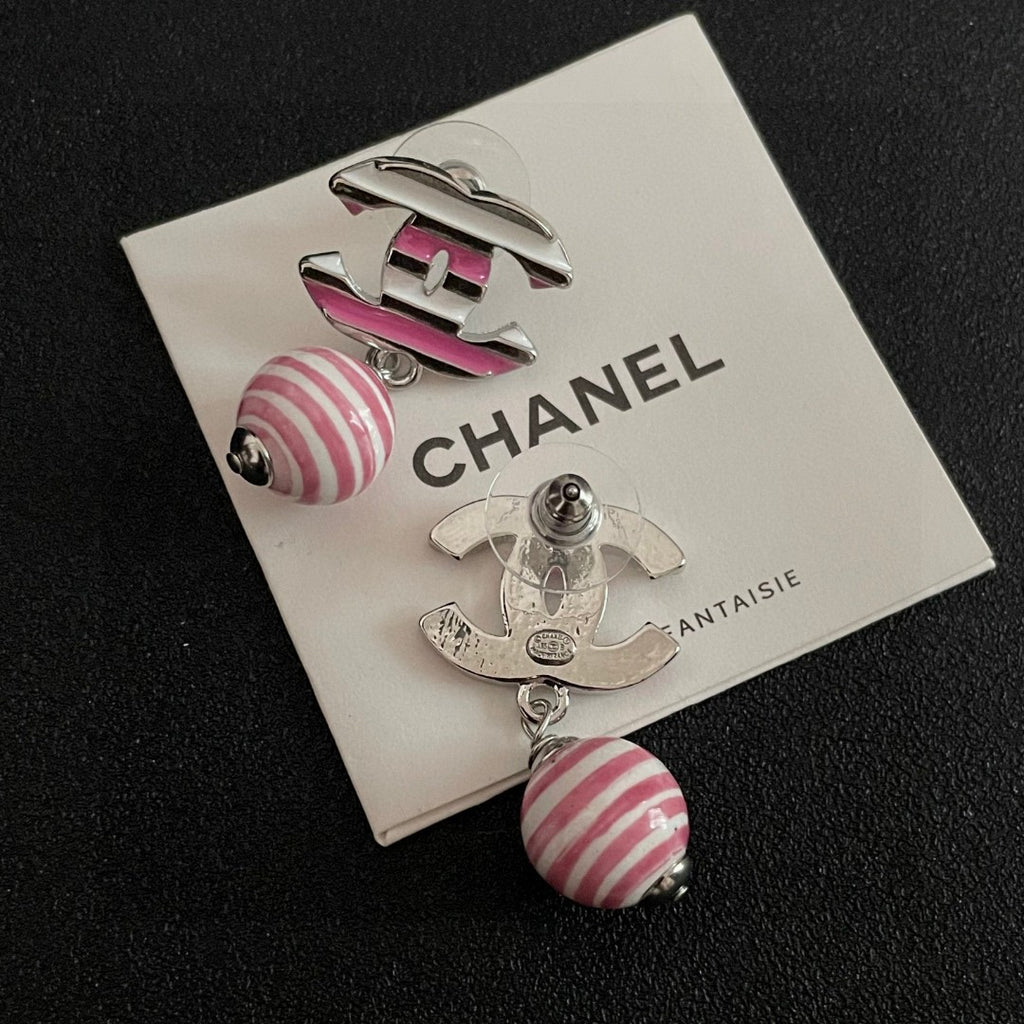 Chanel Interlocking C Earrings - album image 7