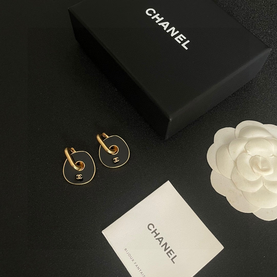 Chanel Interlocking C Earrings - album image 5
