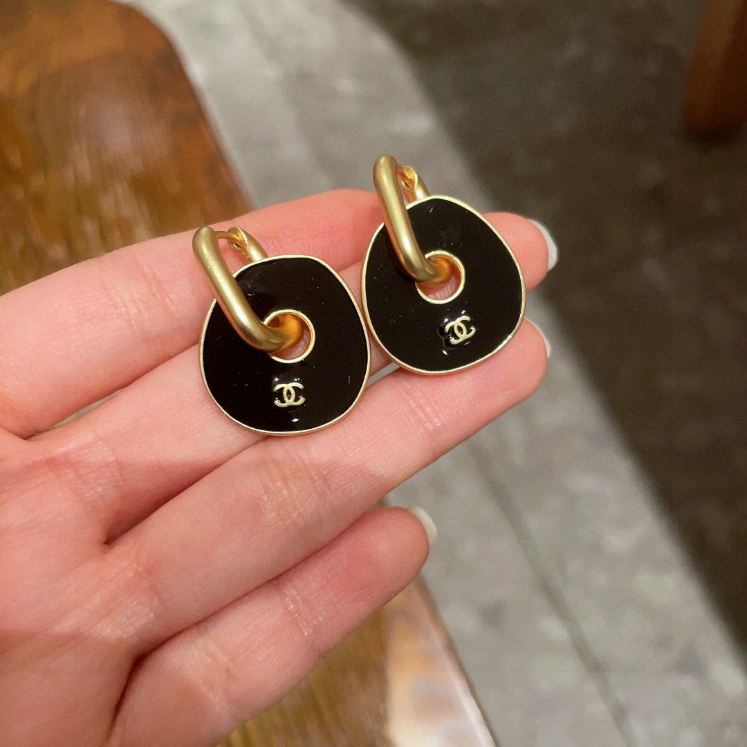Chanel Interlocking C Earrings - album image 4