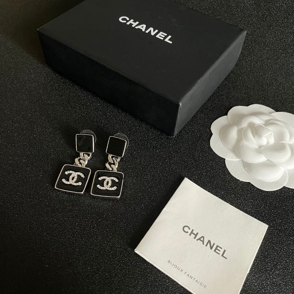 Chanel Interlocking C Chain Earrings - album image 5