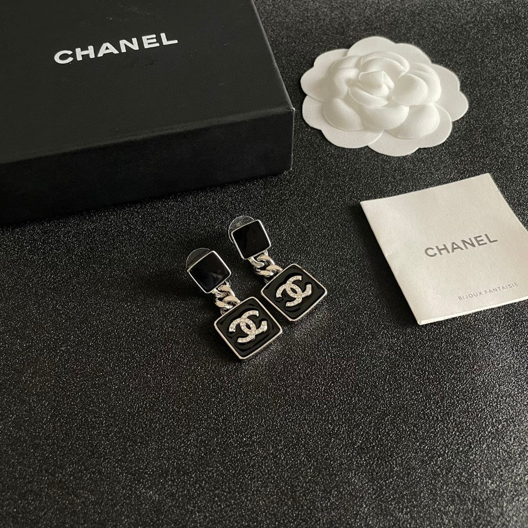 Chanel Interlocking C Chain Earrings - album image 6