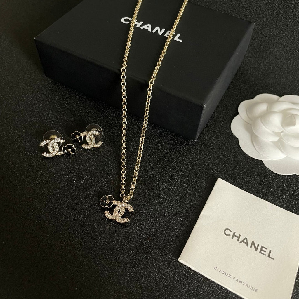 Chanel Interlocking C Camellia Necklace - album image 5