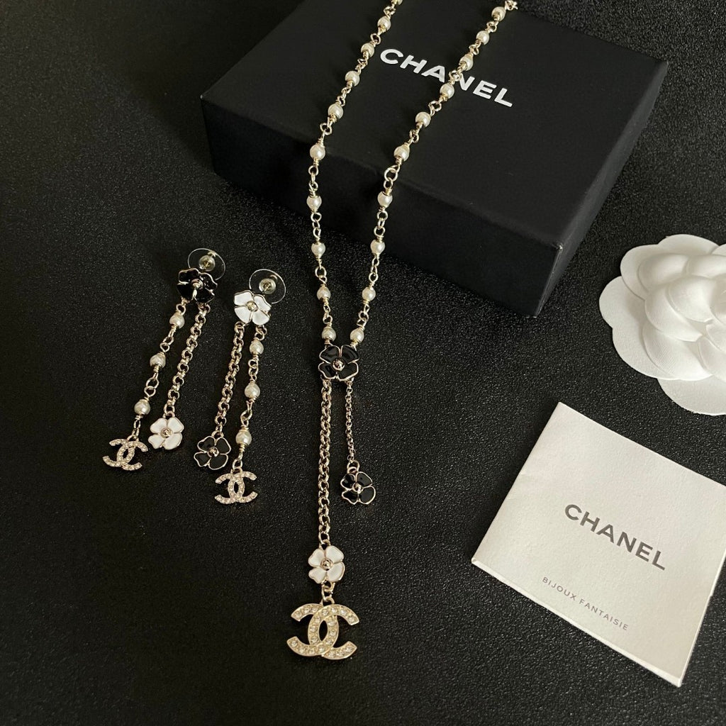 Chanel Interlocking C Camellia Earrings - album image 11