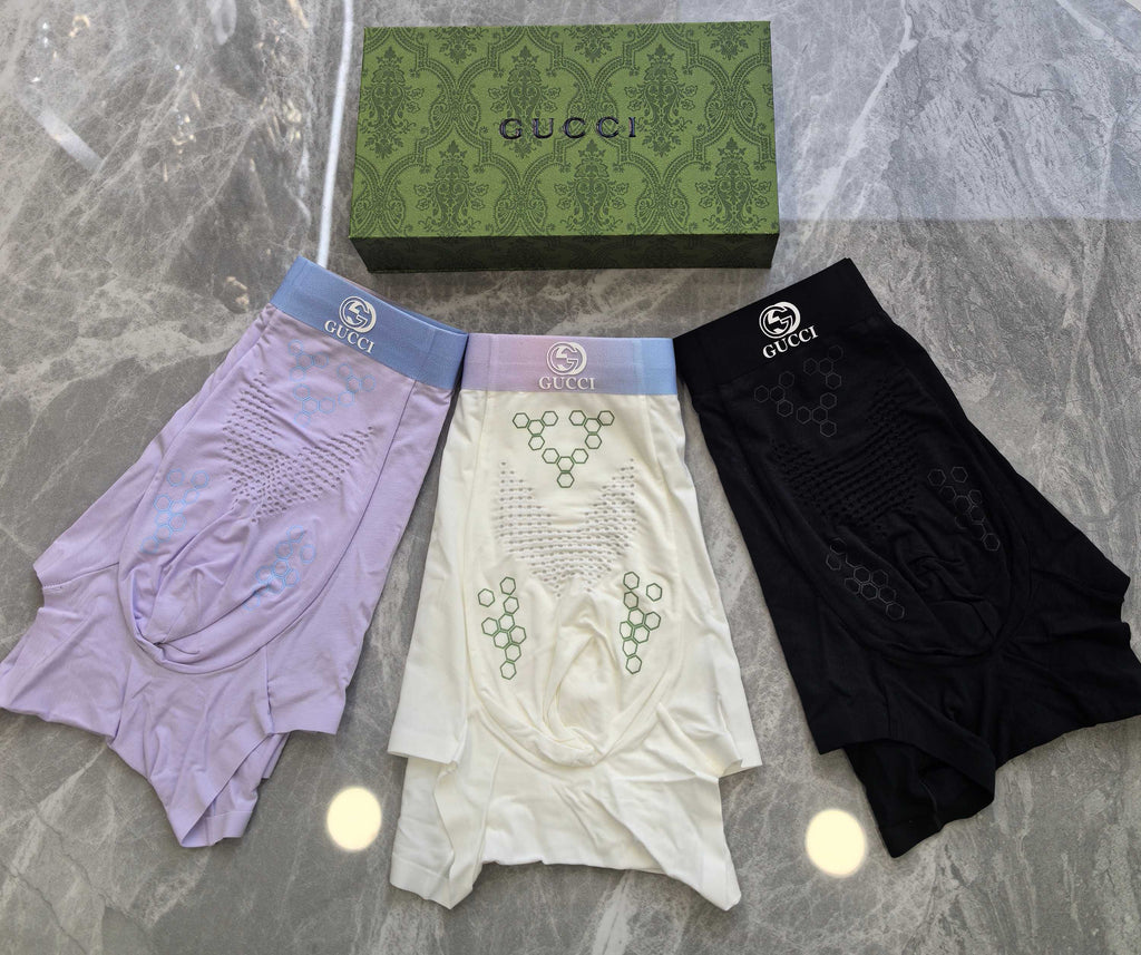 Gucci Boxed Underwear with colored lettering - 3-Piece Box - image 3