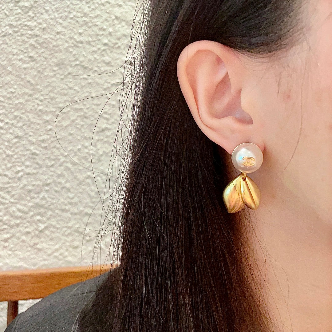 Chanel Interlocking C Earrings - album image 3
