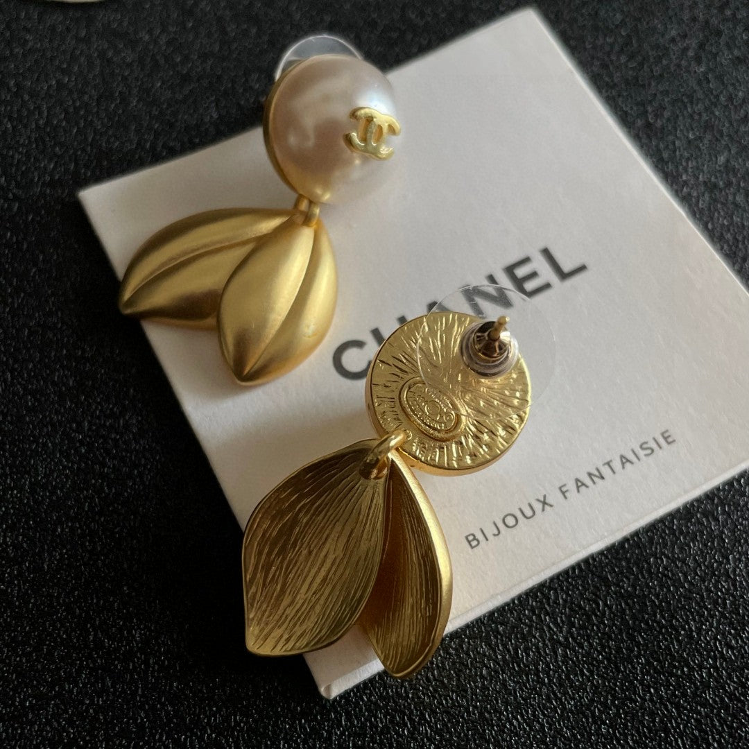 Chanel Interlocking C Earrings - album image 7