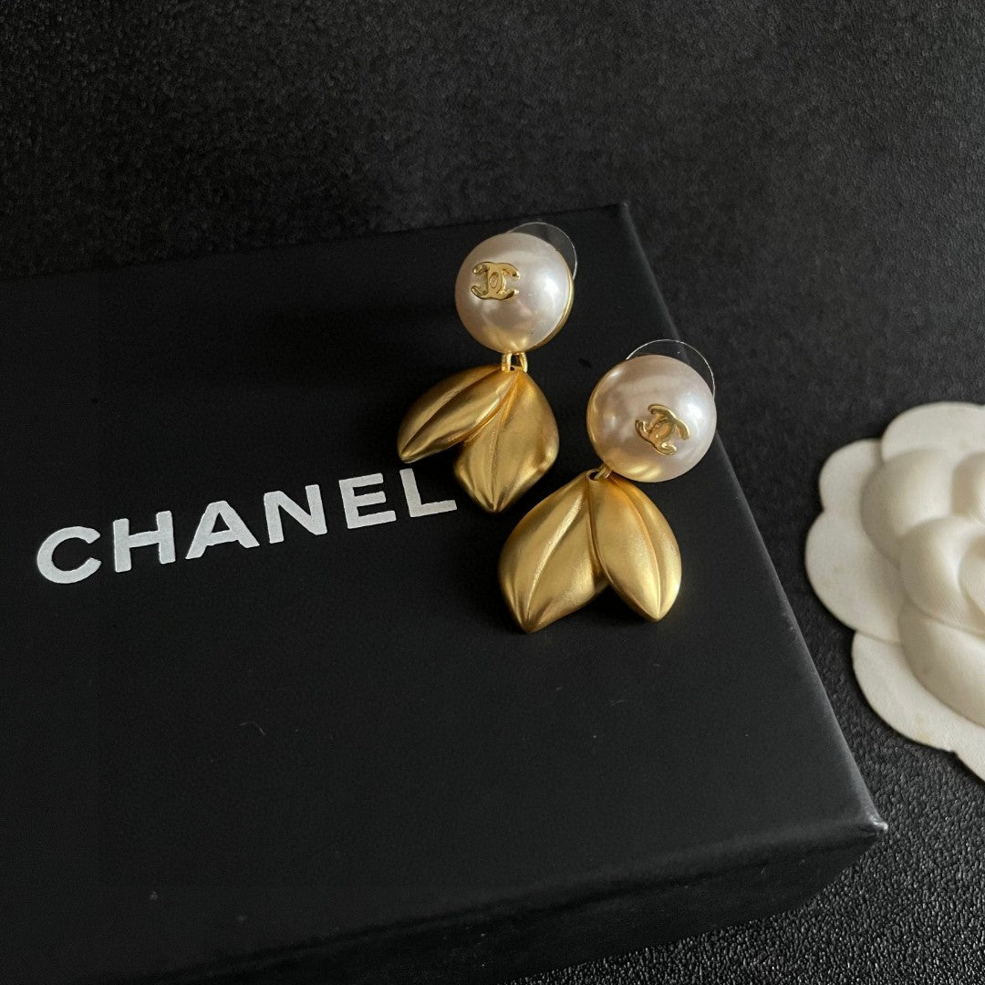Chanel Interlocking C Earrings - album image 9