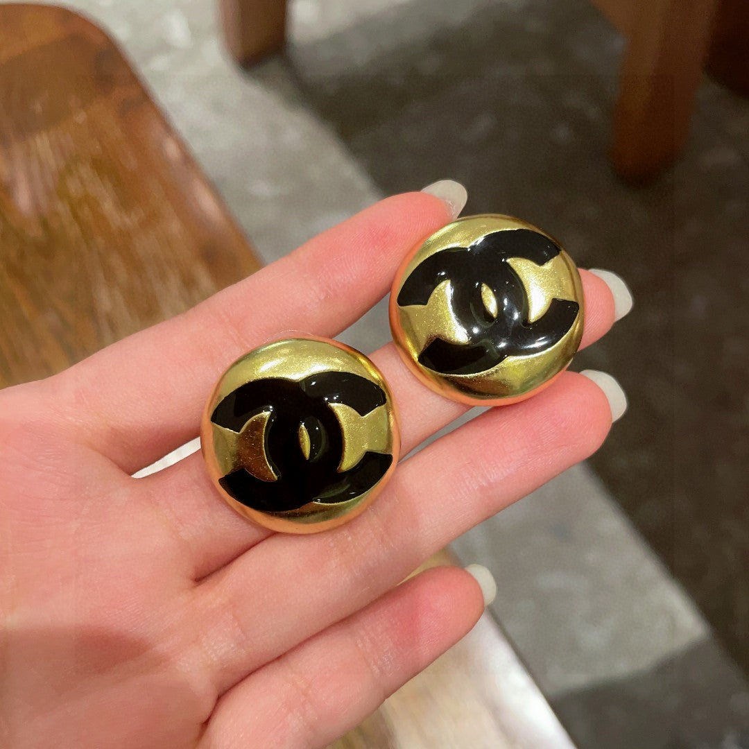 Chanel Interlocking C Circular Stud Earrings - album image 4