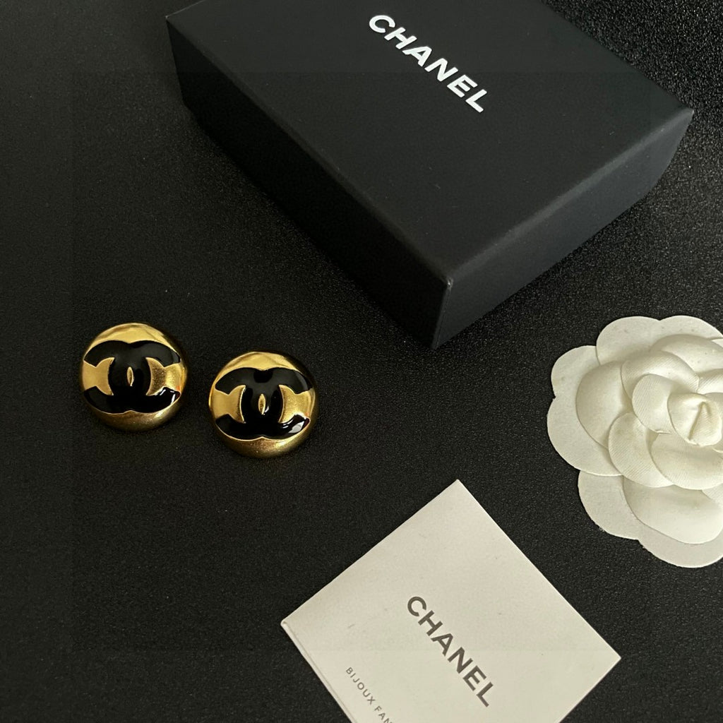 Chanel Interlocking C Circular Stud Earrings - album image 5