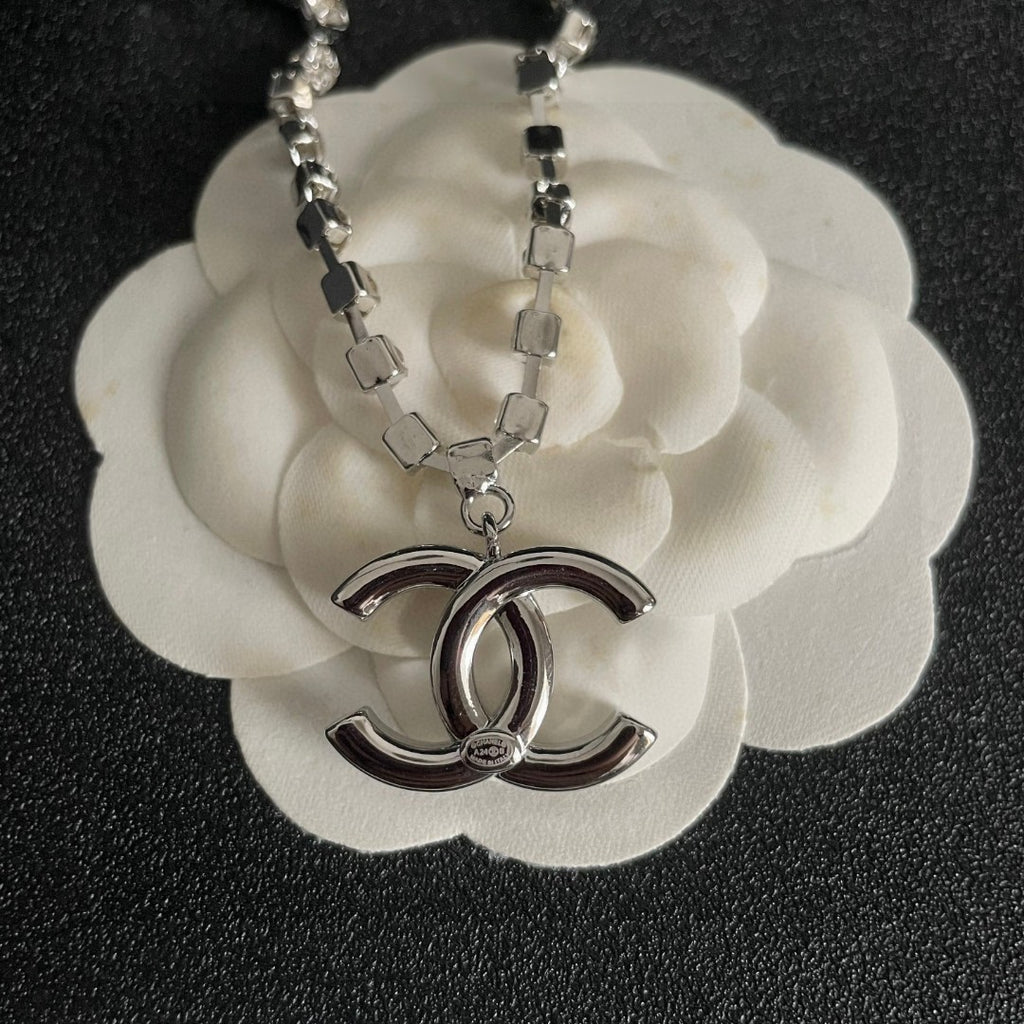 Chanel Interlocking C Necklace - album image 8