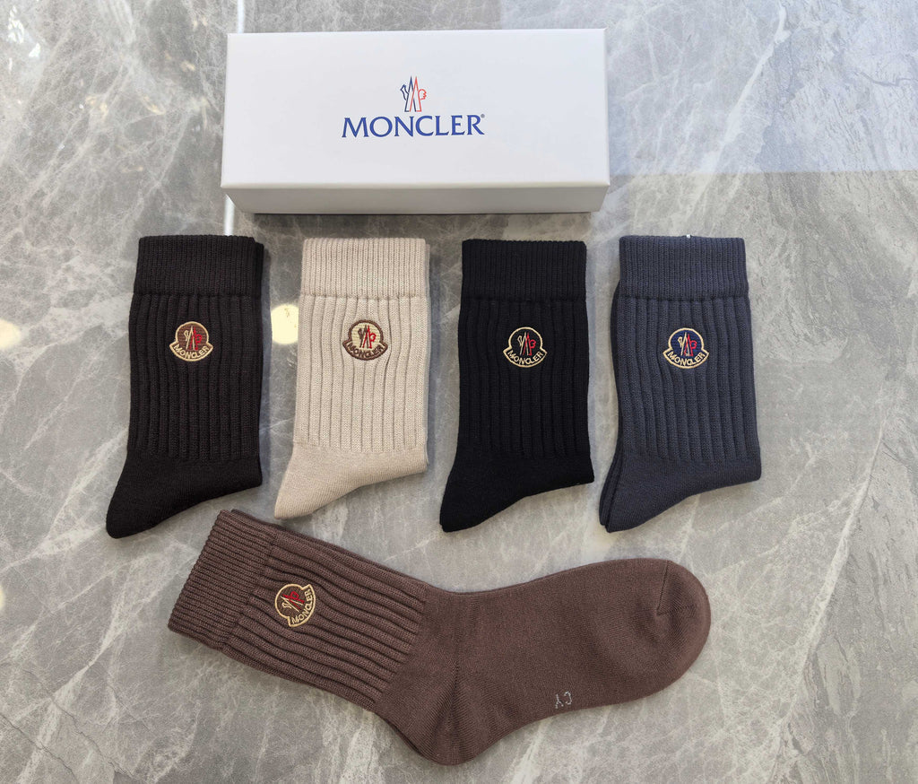 Moncler ribbed earth tone emblem crew socks - view 5