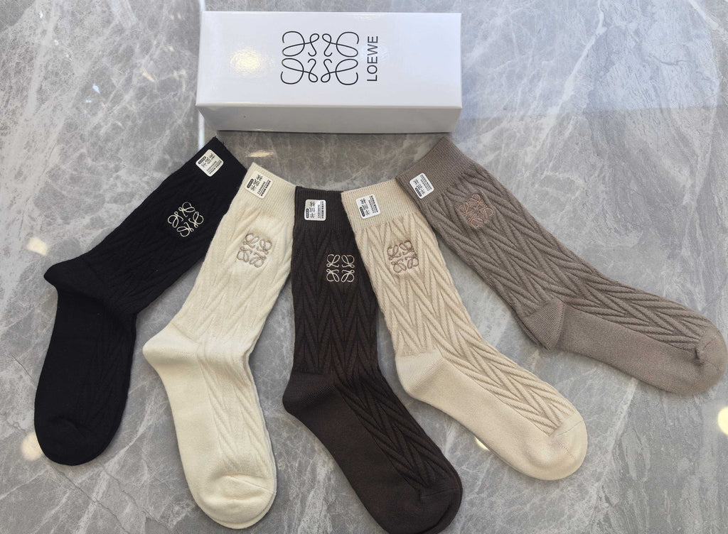 Loewe cable knit anagram crew socks - view 3