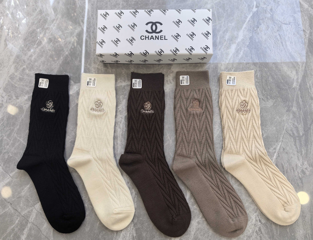 Chanel cable knit neutral emblem crew socks - view 3