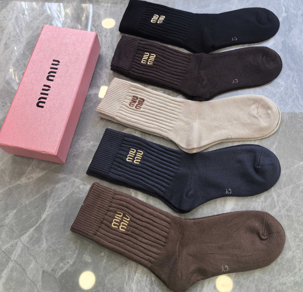 Miu Miu muted ribbed stacked logo socks, image 5