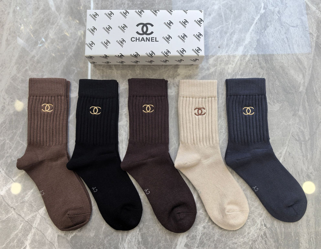 Chanel dark neutral ribbed emblem crew socks - view 3