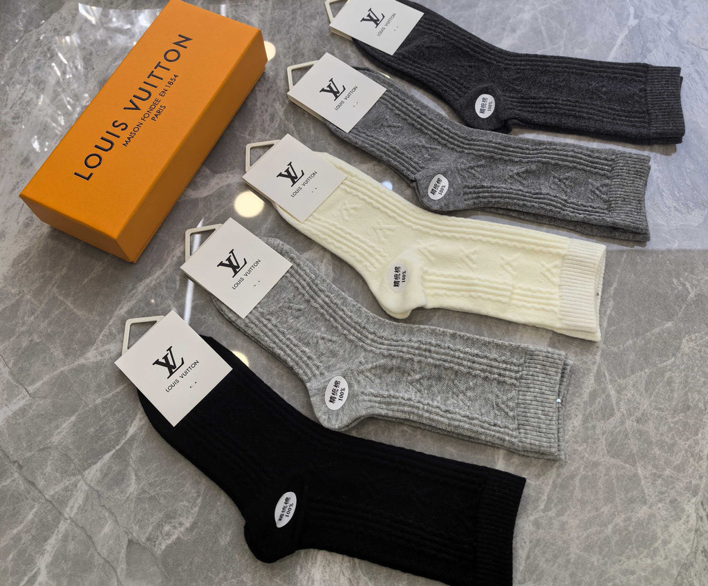 Louis Vuitton tonal ribbed emblem crew socks, image 5